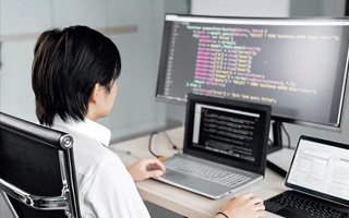 保亭 ,php声明和调用变量的符号是什么？